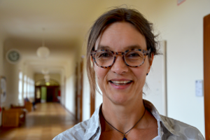 Porträt von Prof. Dr. Angela Häußler