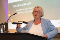 Theresia Bauer, Vorsitzende des HSE-Beirats und ehemalige Wissenschaftsministerin, bei ihrem Grußwort am Rednerpult
