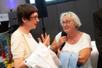 Prof. Dr. Karin Vach und Theresia Bauer im Gespräch